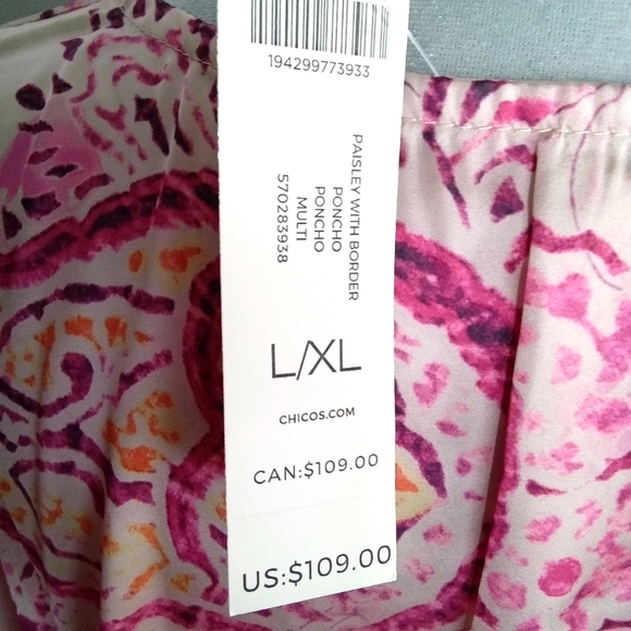 💕New Chico's Pink Paisley Poncho💕 - Picture 3 of 4